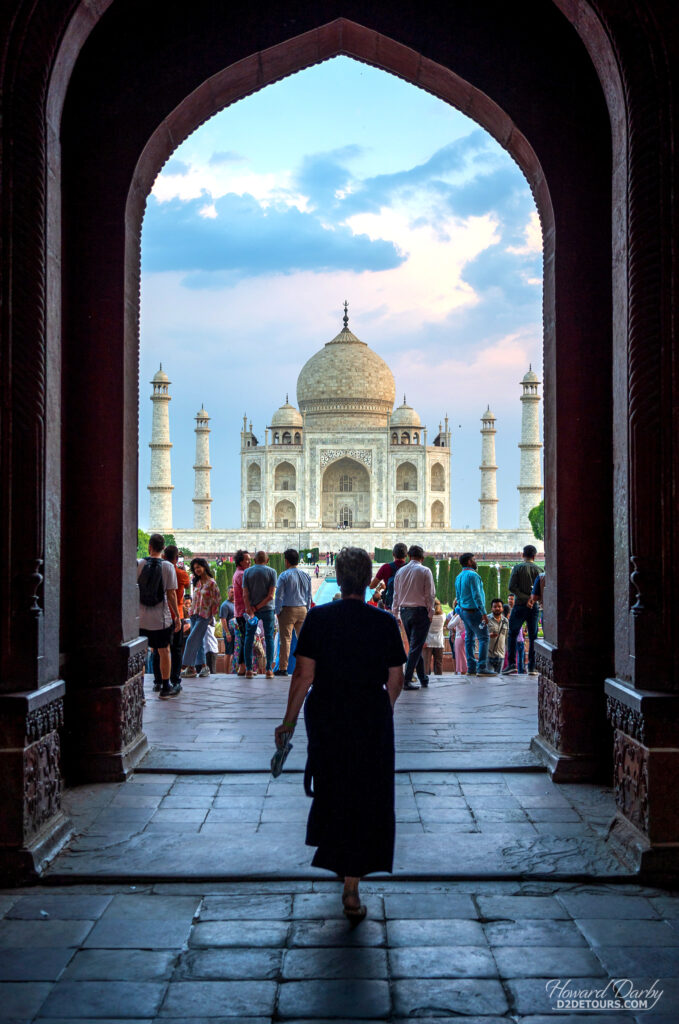 Arriving at the Taj Mahal