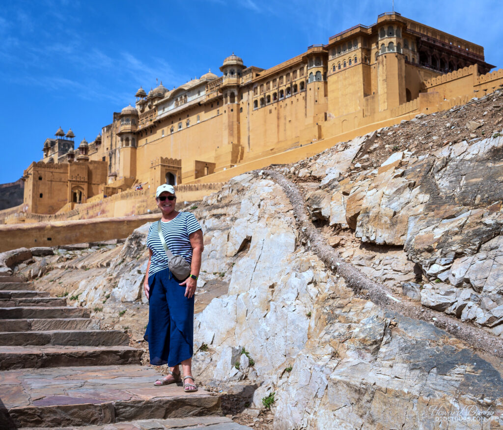 Climbing up to the Amber Palace