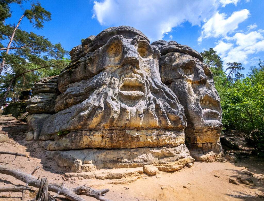 The 9 meter high Devil's Heads (almost 30 feet) carved in sandstone in the mid 1800s by a local man