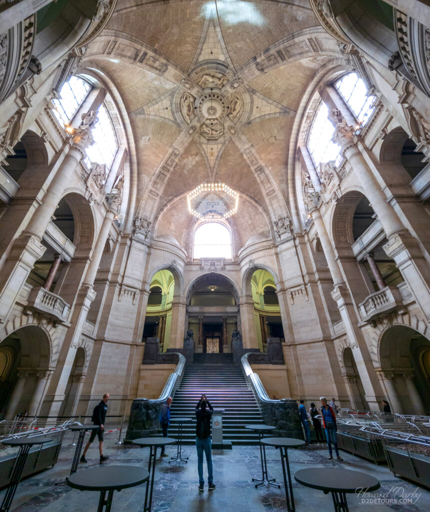 Inside the New Town Hall, built in 1913, are four models of Hannover depicting the city in 1689, 1939, 1945 and “today,” which show in graphic detail the WW2 destruction