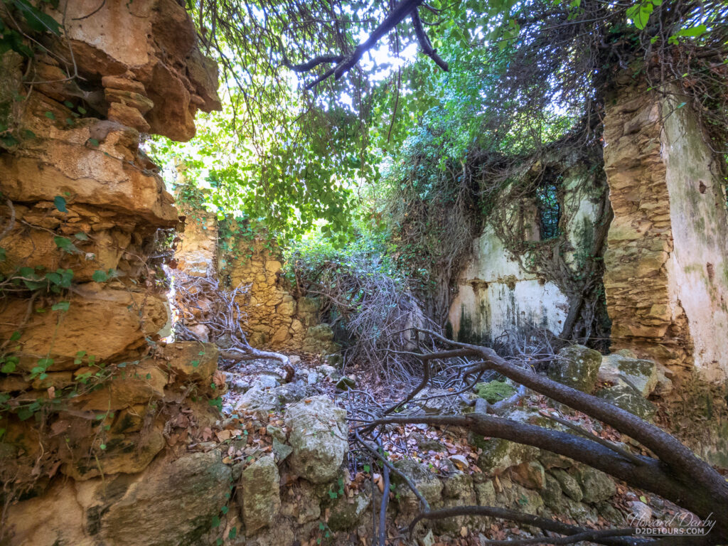 Abandoned building in Mili Gorge