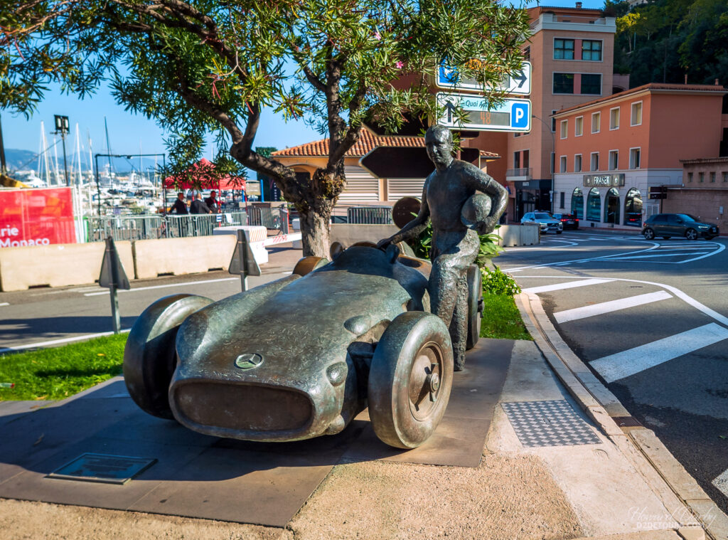 Statue of Juan Manuel Fangio