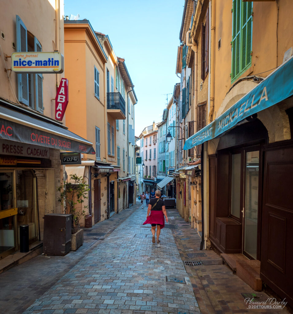 A Cannes backstreet