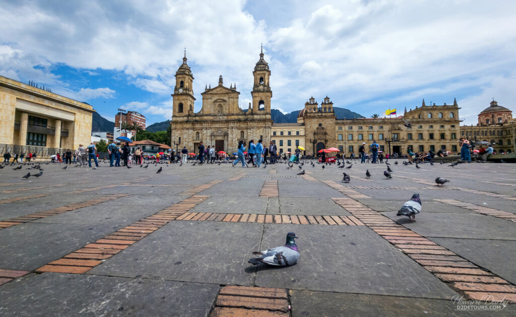 Bolivar Square