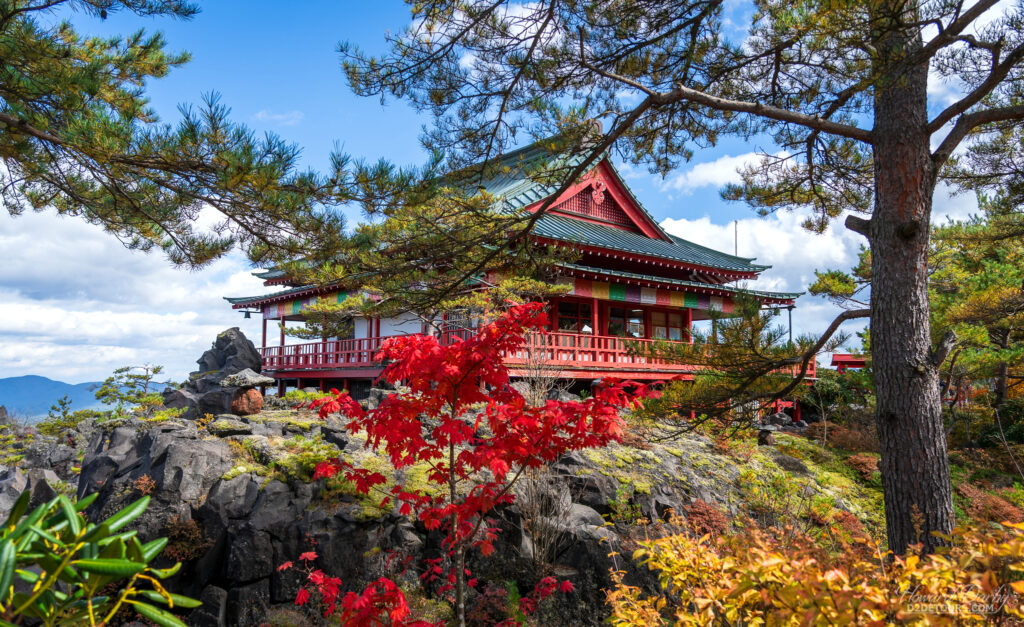 The main temple at Onioshidashi Volcanic Park